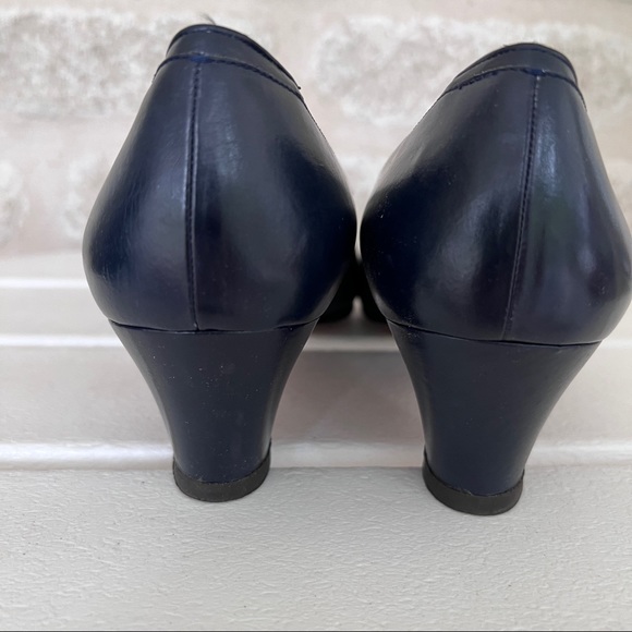 Salvatore Ferragamo low heels snake navy pumps 9.5 vintage - Picture 6 of 9